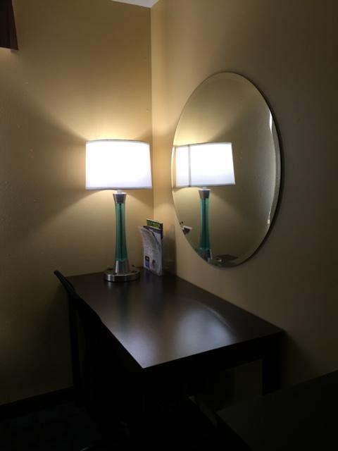 Super 8 By Wyndham Okawville Habitación foto